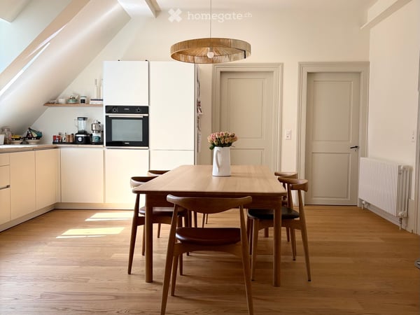 Exceptional 4.5-room attic apartment in historic Vorderes Gundeldingen – 128 m² 2