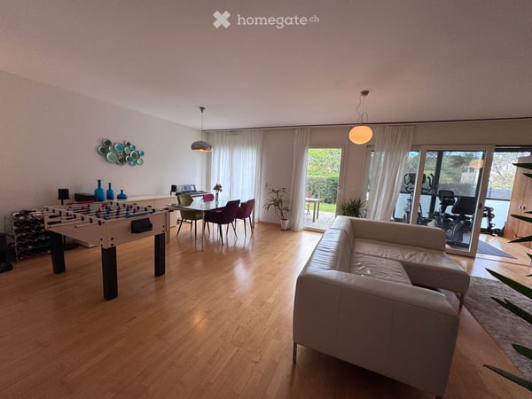 Spacious 6.5-Room Ground Floor Apartment with Private Garden and Terrace 16