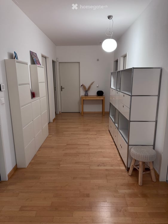 Spacious 6.5-Room Ground Floor Apartment with Private Garden and Terrace 2