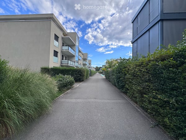 Spacious 6.5-Room Ground Floor Apartment with Private Garden and Terrace 29