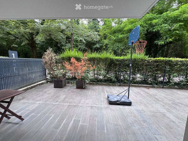 Spacious 6.5-Room Ground Floor Apartment with Private Garden and Terrace 22