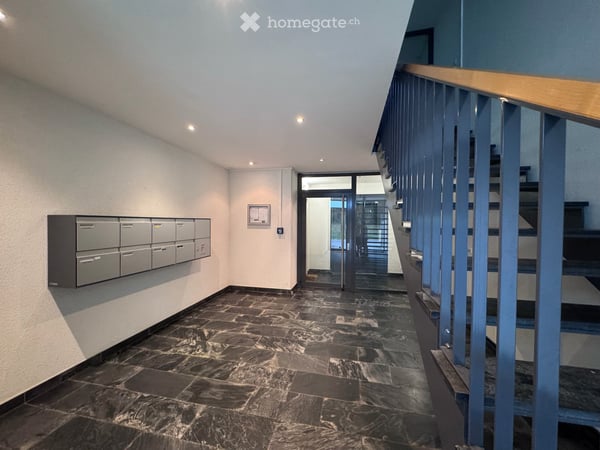 Spacious 6.5-Room Ground Floor Apartment with Private Garden and Terrace 24