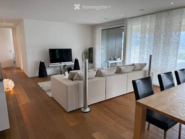 Lichtdurchflutete Terrassenwohnung mit Seeblick 2