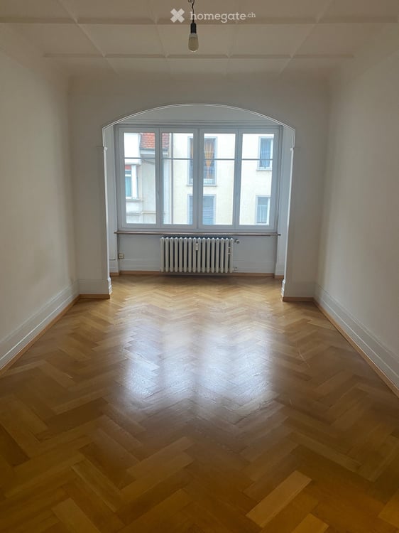 Grosszügige Altbau Wohnung im Neubad, nähe Neuweilerplatz 55 m2 1