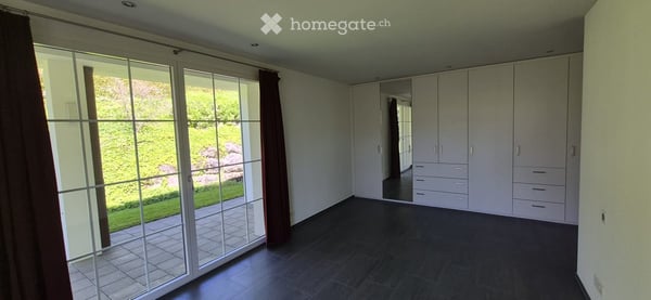 Traumhaftes 6.5-Zimmer-Einfamilienhaus mit Seeblick in Greppen 15