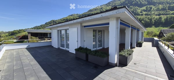 Traumhaftes 6.5-Zimmer-Einfamilienhaus mit Seeblick in Greppen 8