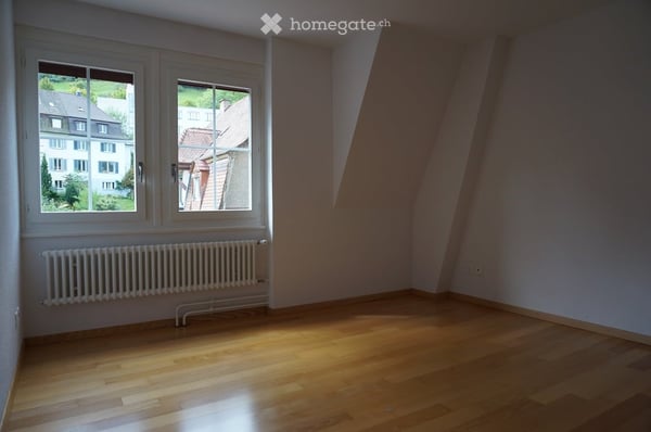 4.5 Zimmer: Wohnen auf zwei Ebenen | Maisonette Living in Central Baden 7