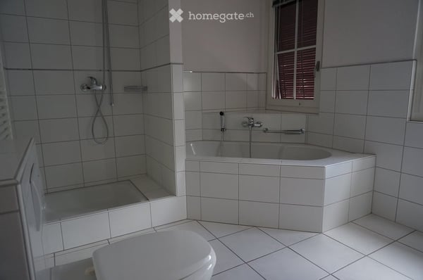 4.5 Zimmer: Wohnen auf zwei Ebenen | Maisonette Living in Central Baden 5