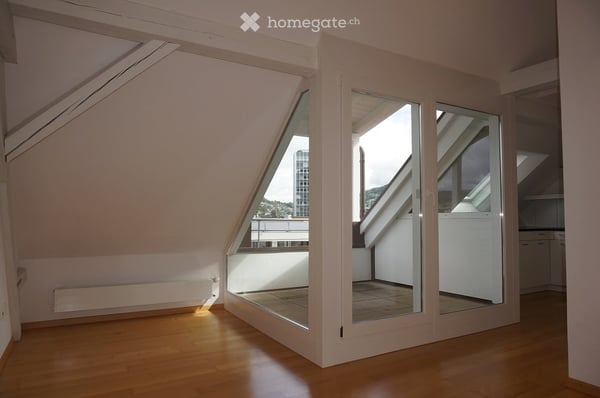 4.5 Zimmer: Wohnen auf zwei Ebenen | Maisonette Living in Central Baden 9