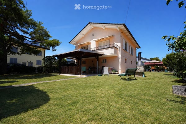 Villa familiale de 6 pièces à Orbe – Charme de l'ancien et confort moderne 3