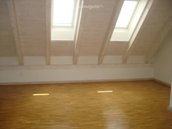Charmante 5-Zimmer-Maisonette-Wohnung in Hittnau 3