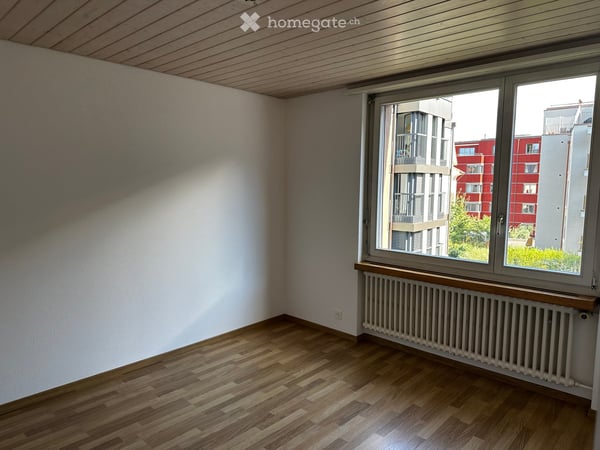 Ruhig gelegene 3.0 Zimmer-Wohnung mit Balkon im Grünen 7