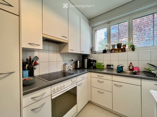Ruhig gelegene 3.0 Zimmer-Wohnung mit Balkon im Grünen 4