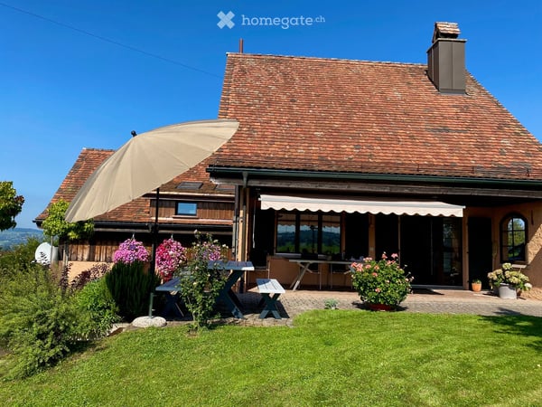 Einfamilienhaus mit traumhafter Aussicht und eigenem Rebberg 5
