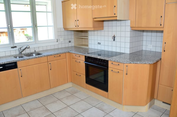 Grosszügige 5½-Zimmerwohnung im renovierten Bauernhaus mit See- und Bergsicht in Merlischachen, SZ 2