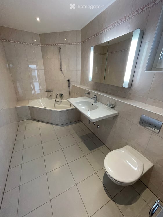 Helle 4.5-Zimmer-Wohnung, 2 Balkone und schöner Aussicht in Otelfingen 7