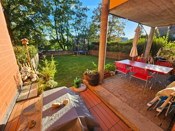 Charmante 3.5-Zimmer-Gartenwohnung in Niederhasli – viel Platz zum Wohnen & Geniessen