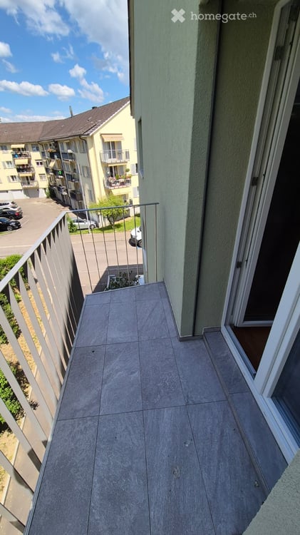 Moderne 3.5-Zimmer-Dachgeschosswohnung in Dietikon 2