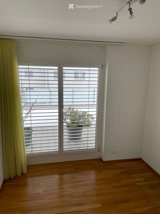 Grosszügige 6.5-Zimmer-Attikawohnung mit 165 m² Terrasse und Bergsicht 11