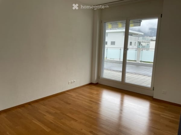 Grosszügige 6.5-Zimmer-Attikawohnung mit 165 m² Terrasse und Bergsicht 12