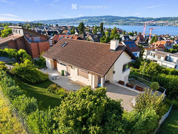 Liegenschaft in Wädenswil mit 903 m² Grundstück und Seesicht