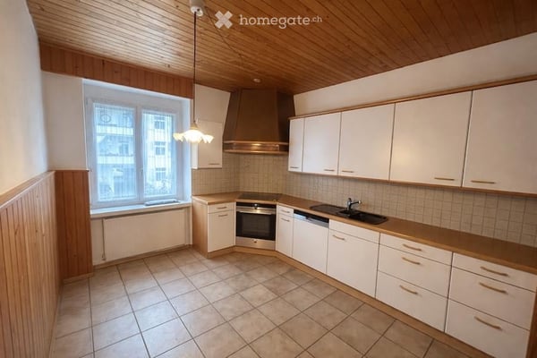 Charmante 5.5-Zimmer-Maisonette-Wohnung in ruhigem Hinterhof 3