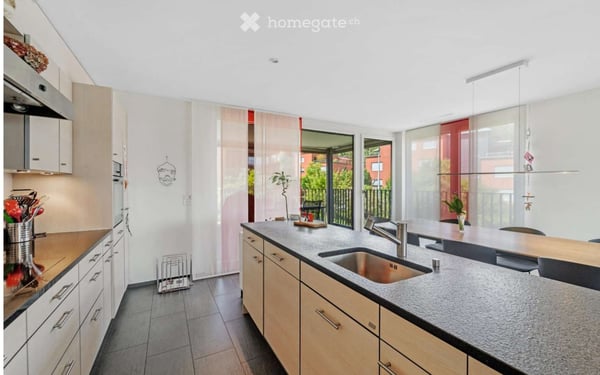 Helle 5-Zimmer-Wohnung mit Balkon und schöner Aussicht in Horgen 10
