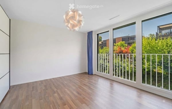 Helle 5-Zimmer-Wohnung mit Balkon und schöner Aussicht in Horgen 6