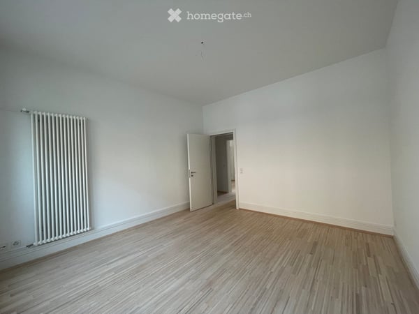 Charmante 2.5 Zimmer-Wohnung im Altbau an der Hönggerstrasse, Zürich 8037 2
