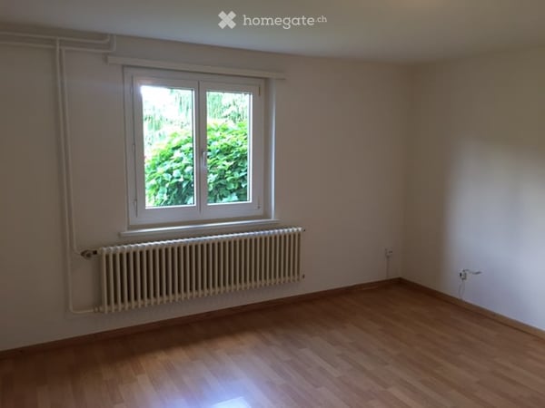 Ruhige, grosszügige 3,5 Zimmerwohnung im Grünen 6