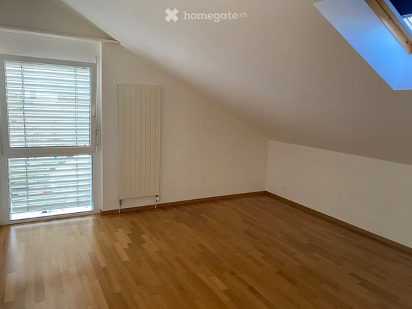 Très beau 3.5 pièces mansardé - sehr schöne 3.5-Dachzimmerwohnung 7