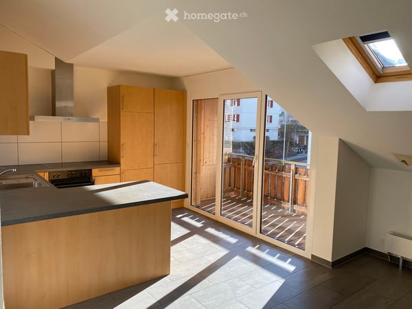 Très beau 3.5 pièces mansardé - sehr schöne 3.5-Dachzimmerwohnung 3