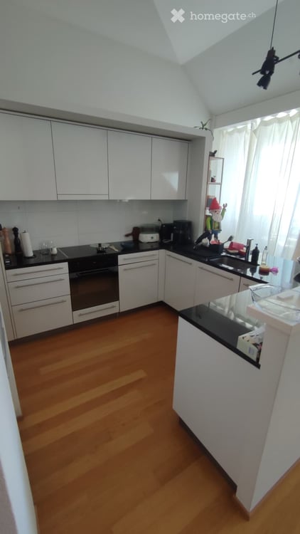 Lumineux appartement en attique de 4.5 pièces à Lausanne 3