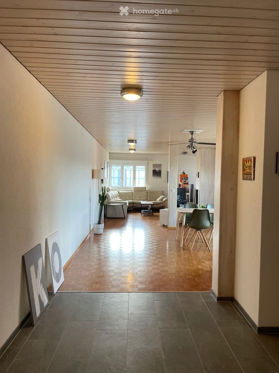 Charmante 2.5-Zimmer-Dachgeschosswohnung in Regensdorf – sofort verfügbar!