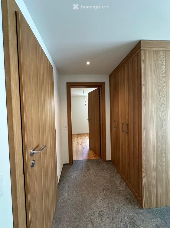 Erstbezug 2.5 Zi-Whg S/O mit grossem sonnigen Balkon in Pontresina 6