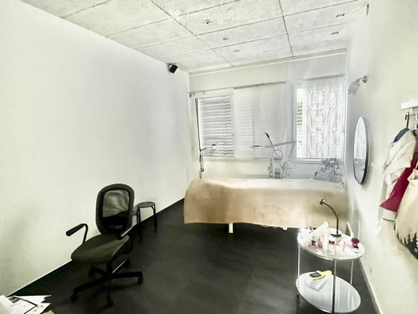 Attraktive Gewerbe­fläche für Coiffeur / Beauty in Dietlikon – sofort verfügbar 5
