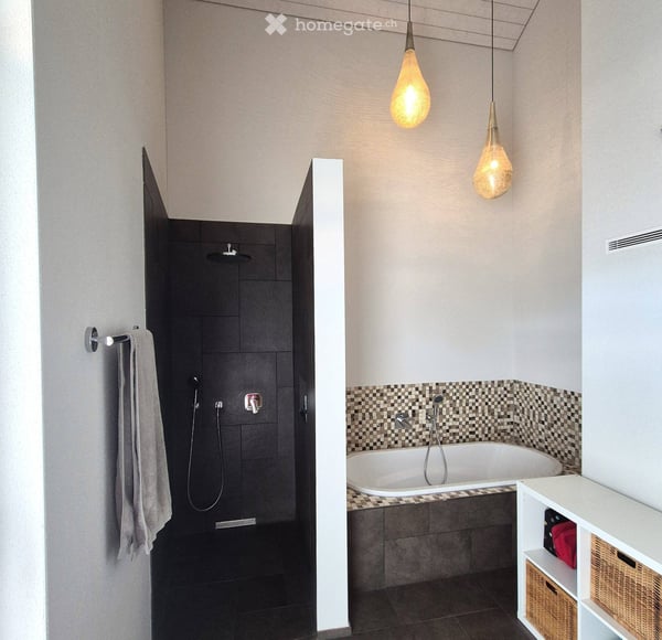 6.5-Zimmer-Reihen-Eckhaus im Herzen von Mettmenstetten 6