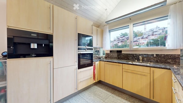 Spacious 4.5-Room Attic Apartment – Modern Living with Stunning View and Winter Balcony 7
