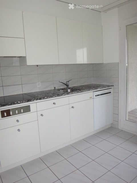 Charmante 4.5-Zimmer-Wohnung mit Aussicht in Ebmatingen 7