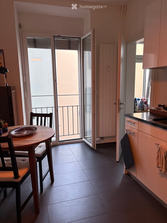 Bright 3.5-room apartment in central Zurich – available in October 3