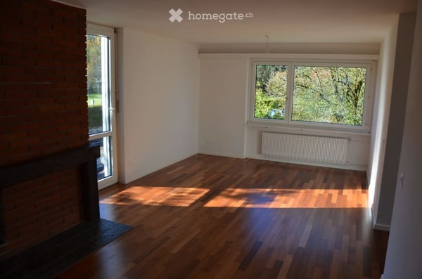 Befristet bis März 2028 Sehr ruhige, stadtnahe und doch im Grünen gelegene Wohnung mit Cheminee 12