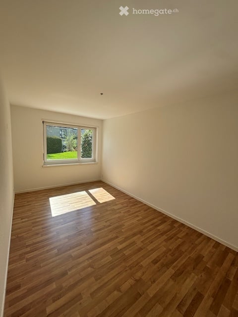 Helle 4.5-Zimmer-Wohnung mit Gartensitzplatz in Uetikon am See 10