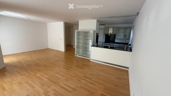 Helle 4.5-Zimmer-Wohnung mit Gartensitzplatz in Uetikon am See 6