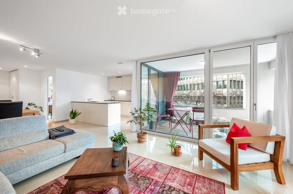 Helle 3.5-Zimmer-Wohnung mit Balkon und schöner Aussicht in Zürich-Friesenberg 10