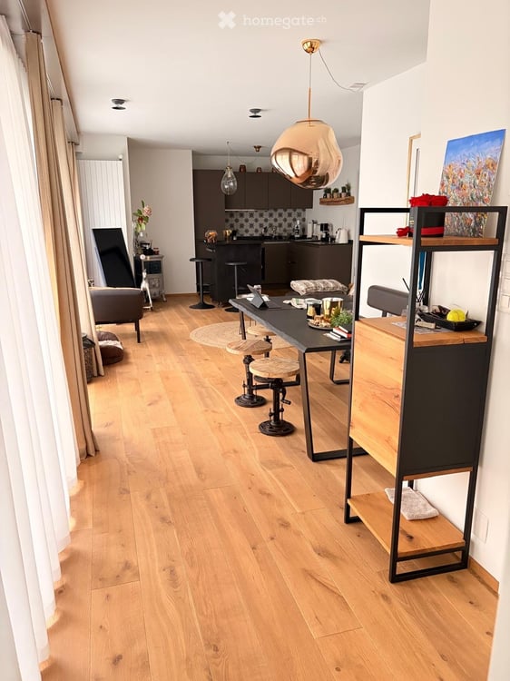 Exklusive möblierte 2½-Zimmer-Gartenwohnung im historischen Haus, zentrall, ruhig, Mitten in ZH 3