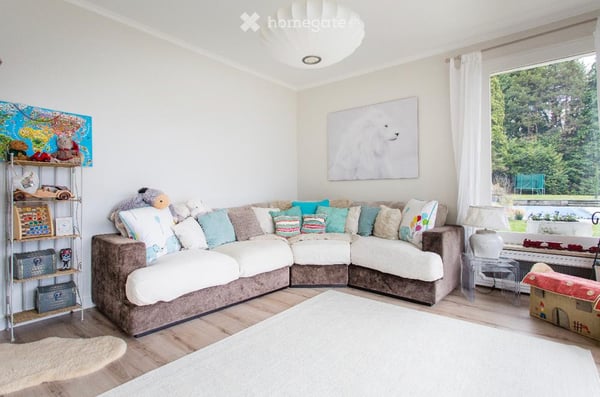 Stunning 7-Room Villa for Rent in Chamby with Panoramic Views 12