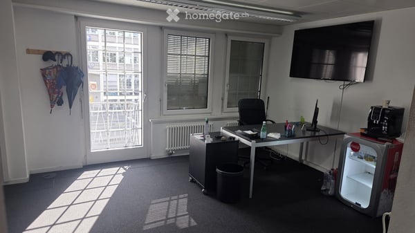 Nachmieter gesucht – Ganzes Büro an zentraler Lage in Zürich-Altstetten 3