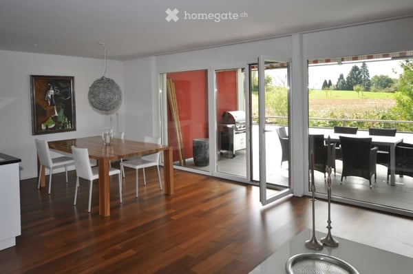 Exklusive moderne Wohnung mit Weitsicht und Terrasse mit 35 m2