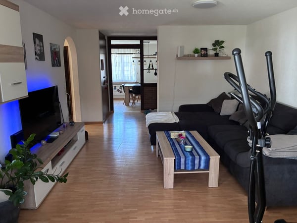 Helle 4.5-Zimmer-Wohnung mit Balkon in Kollbrunn 2