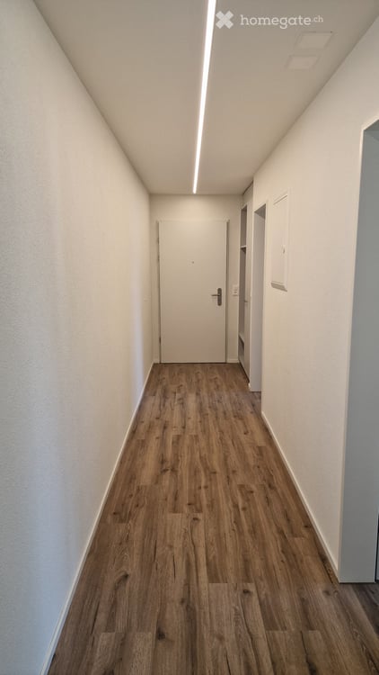 Erstvermietung grosszügiger kernsanierter 2.5-Zimmer-Wohnung im 1. Obergeschoss 9